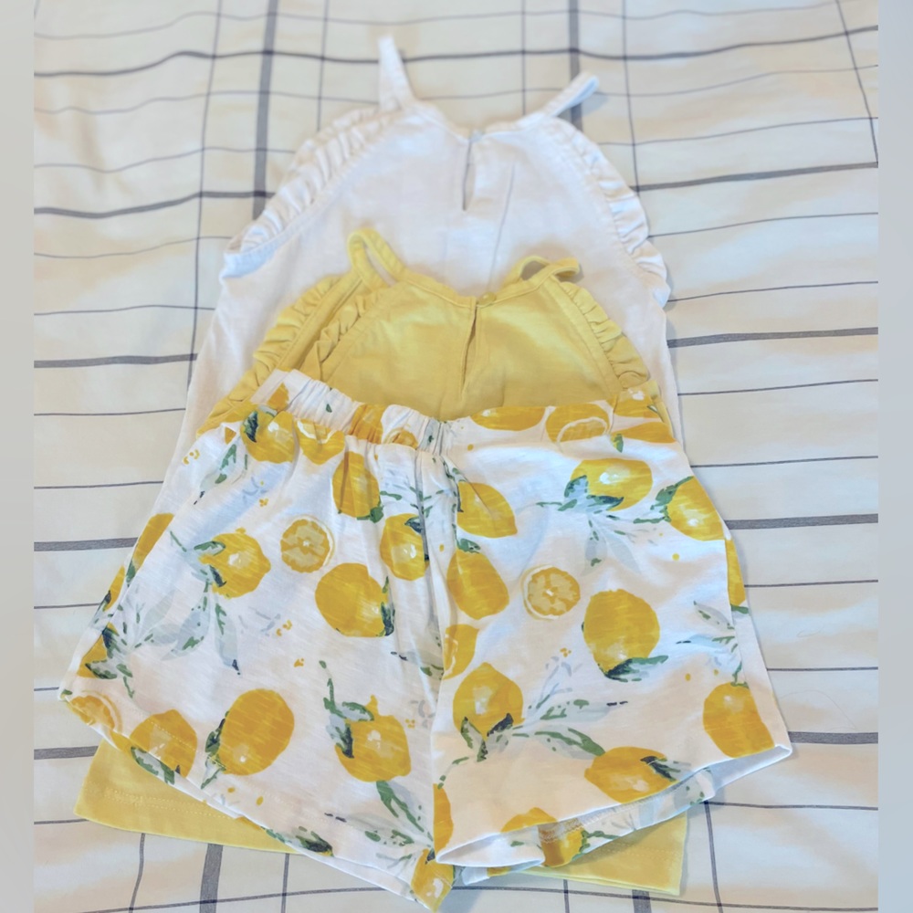 Jessica Simpson lemon set for girls. Size 4T. Top and shorts
